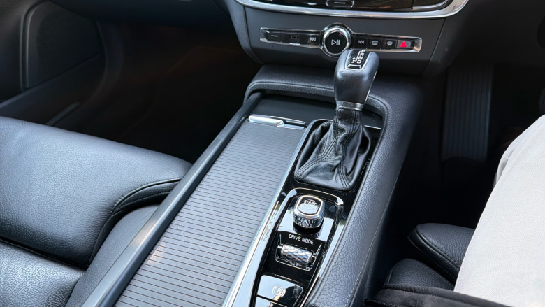 Volvo S90 2.0 D4 Momentum Pro 4dr Geartronic Diesel Saloon